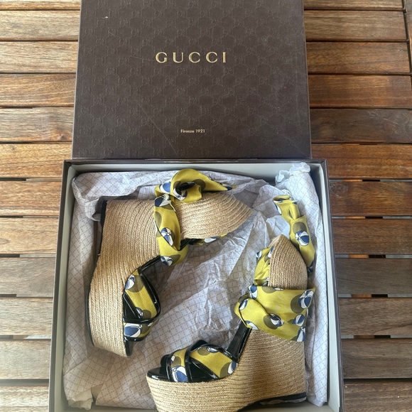 Gucci Multicolor Printed Silk and Jute Scarf Ankle Wrap Wedge Sandals - Picture 6 of 6